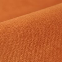 Como mööblikangas, värv 23: 100% polüester, ühevärviline koe peene-tera särava pinnaga, laius 140 cm, 340 g/m², 50 000 Martindale’i tsüklit klass SC, valguskindlus 6 — elamis- ja kerge-lepingu mööblikangas 31 värvis.