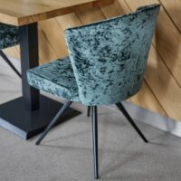 Platinum FR mööblikangas interjööris — 100% polüester Uni FR, 100 000 Martindale raske leping. Interjöörivaade 4.