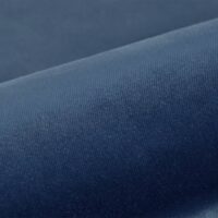 Volterra — мебельная ткань, цвет 22: 85% полиэстер / 15% хлопок, однотонное переплетение в стиле шенилла с мягкой хлопковой поверхностью, ширина 140 см, 530 г/м², 100 000 циклов по Мартиндейлу класс SC, светопрочность 6 — мебельная ткань для тяжёлой жилой и контрактной эксплуатации в 54 оттенках.