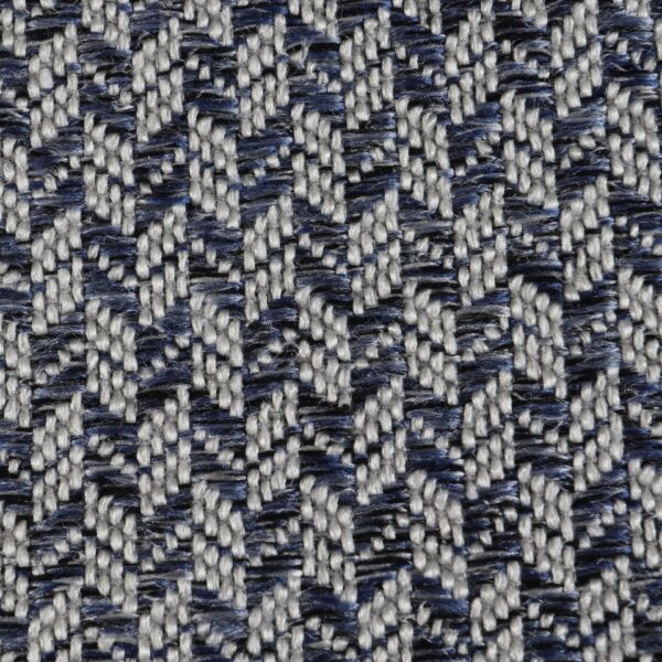 Riga Polyester-Cotton Upholstery Fabric: 50% polyester, 50% cotton, 140 cm wide, 395 g/m², 25 000 Martindale cycles. Fabric texture, view 1.
